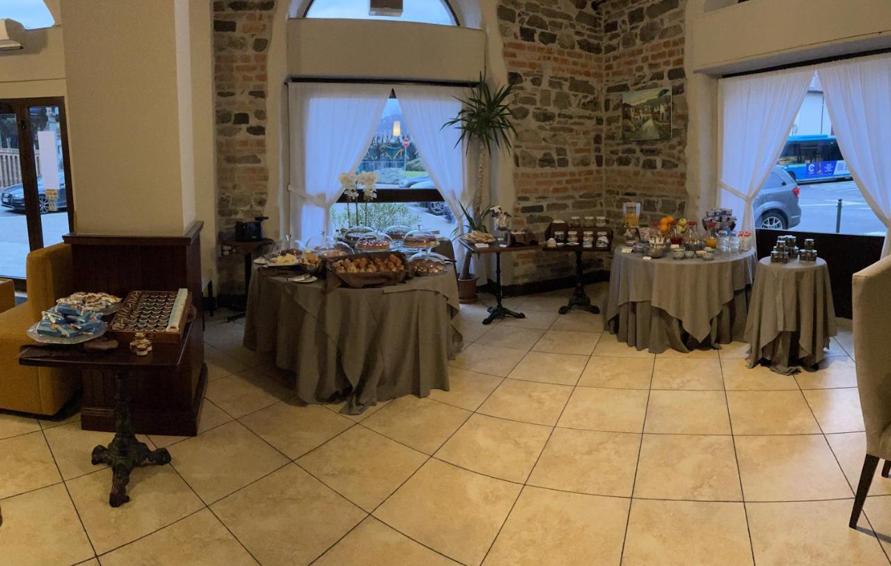 Hotel Il Vecchio Borgo Relais Como Exterior foto